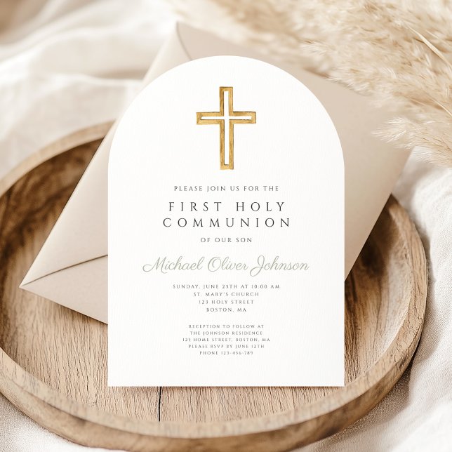 Convite Elegante Sage Verde Arca Religiosa Primeira Comunh (Elegant Sage Green Religious First Communion Arch Invitation)