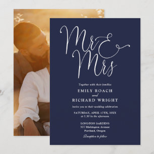 Convite Elegante Script Mr e Mrs Foto Azul Marinho Casamen