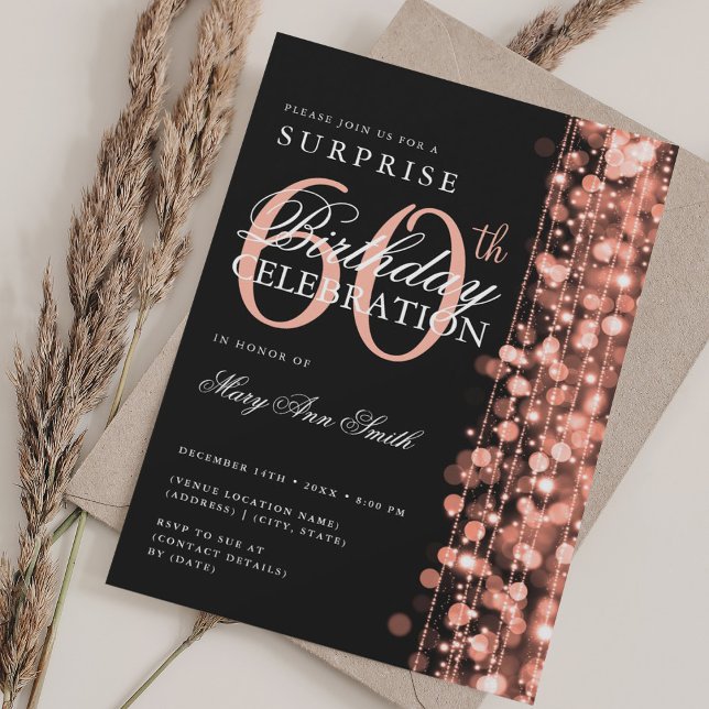 Convite Elegante Surpresa 60º aniversário Sparkles Rosa Do (Elegant Surprise 60th Birthday Sparkles Rose Gold Invitation)