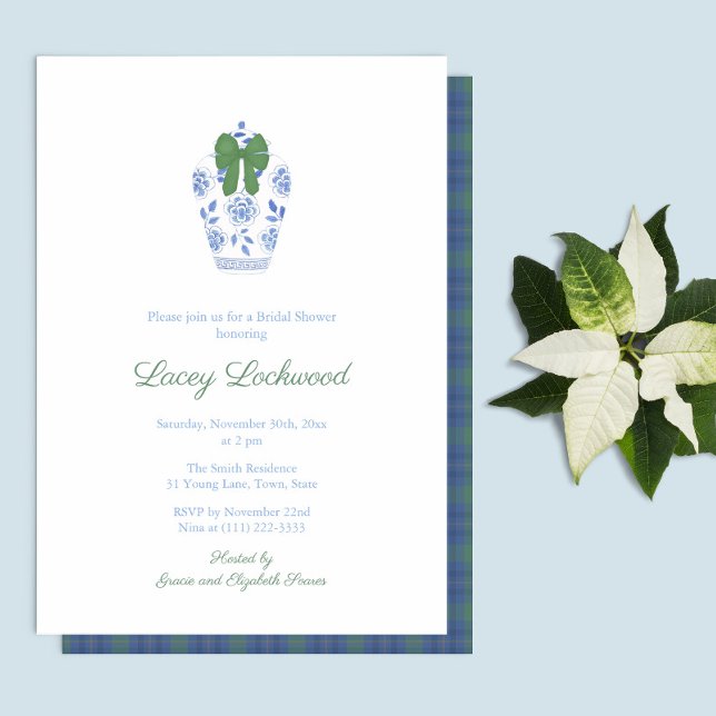 Convite Elegante Tartan Chinoiserie Holidays Chá de panela (Simple elegant Christmas Bridal Shower Invitation featuring a ginger jar vase with green bow)