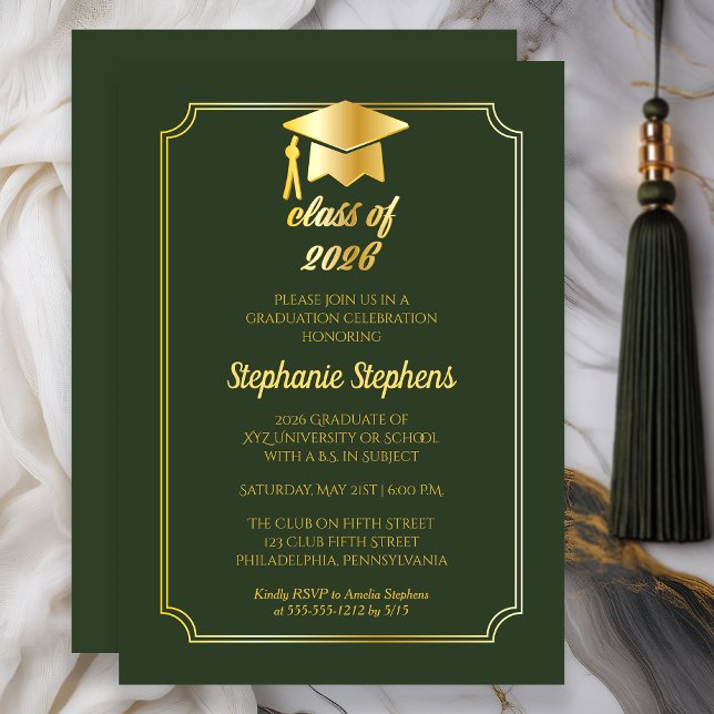 Convite Elegante Verde | Festa de Formatura com Chapéu Dou (Class of 2026 Elegant Green Gold College Graduation Party)