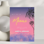 Convite Encontre-me em Miami | Neon Hen Bachelorette Weeke<br><div class="desc">** Se você quiser que o nome da cidade seja mudado, entre em contato comigo e farei uma cópia com o nome de seu destino** Surpreenda suas namoradas com este belo convite de solteira, com sonâmbulo dos anos 80, rosa estético e gradiente azul nublado fundo do céu, texto de neon...</div>