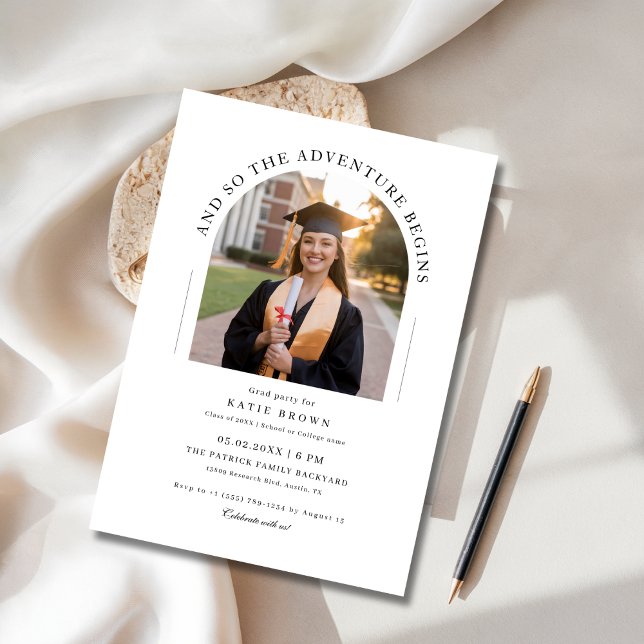 Convite Então a Aventura Começa a Formando Foto em Arco de (Criador carregado)