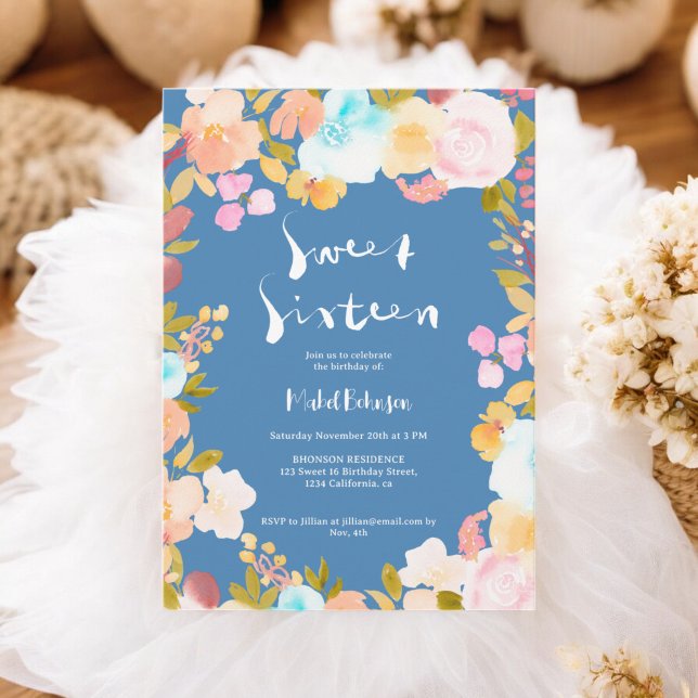 Convite Escrito com cor aquática floral azul-chic, Sweet 1 (Chic blue boho floral watercolor script Sweet 16 Invitation)
