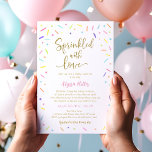 Convite Espelhado com amor Rainbow Baby Sprinkle<br><div class="desc">Este adorável design apresenta uma cor d'água colorida,  sprinkle confetti e faux gold glitter lettering.</div>