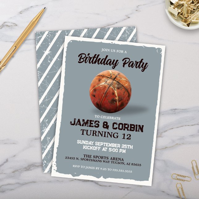 Convite Esportes duplos de Festa de aniversário de basquet (Modern vintage basketball theme double birthday party invitation or boy birthday party invites)