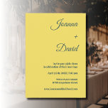Convite Estilo minimalista | Calliografia Font Wedding<br><div class="desc">Estilo minimalista | Lemon Chiffon Background e Cinza Escuro de Chiffon Retro Romântica Typewrite Font com o site RSVP Detalhes do Convite para Casamento</div>