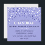 Convite Estrelas de Hanukkah Azul e Branco<br><div class="desc">Convite azul claro com estrelas brancas e azuis agrupadas no topo.</div>