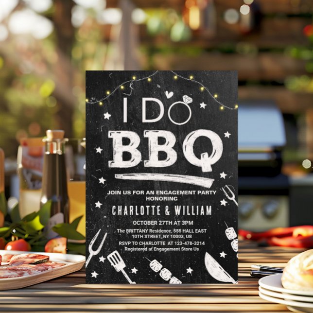 Convite Eu Faço Luzes de Corda de Churrasco Festa de Noiva (I Do BBQ String Lights Rustic Chalkboard Engagement Party Invitation black and white vintage grunge )