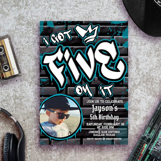 Convite Eu tenho cinco... Aniversário 5 com Imagem. (I Got Five on it - Boy 5th Birthday Invitation with Photo)