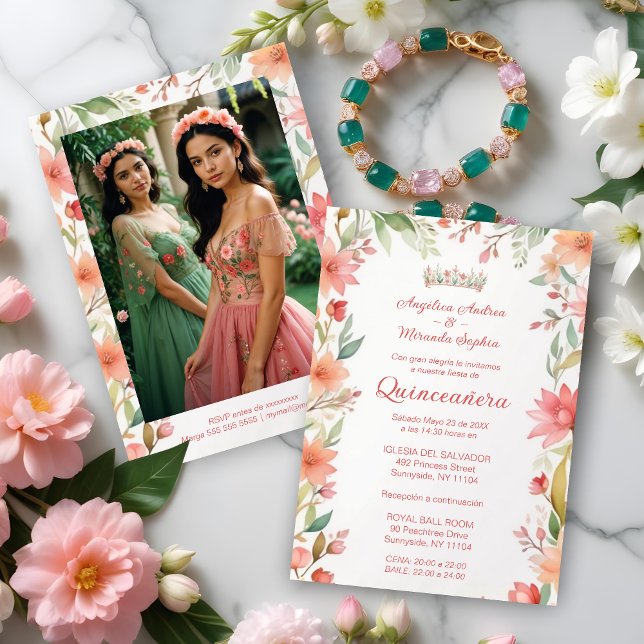 Convite Exquisite Botanical Frame Quinceañera Twins Photo (Spanish Exquisite Spring Botanical Frame Quinceañera Twins Photo Invitations Cards with Tiara)