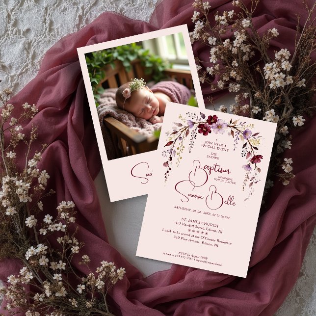 Convite Exquisite Floral Burgundy Shades Arch Baby Baptism (Exquisite Floral Burgundy Shades Arch Baptism Invitation Design with Back Baby Photo. )