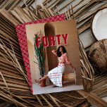 Convite Fale 40 comigo | ANIVERSÁRIO DE 40 ANOS<br><div class="desc">Convites de festas de aniversários modernos com tipografia vermelha ousada sobrepõem-se à sua foto favorita. Pode ser personalizado para qualquer idade e cores. Não fica melhor que esta combinação de cores. Modernos e divertidos, incríveis tons de rosa e vermelho doce são muito charmosos e doces! Celebre o seu próximo giro...</div>