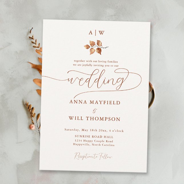 Convite Fall Leaf Monogramas Crest Casamento Elegante Mode (Simple Fall Leaf Wedding Invitation Elegant Modern Calligraphy Couple Monograms Crest Feminine Soft)