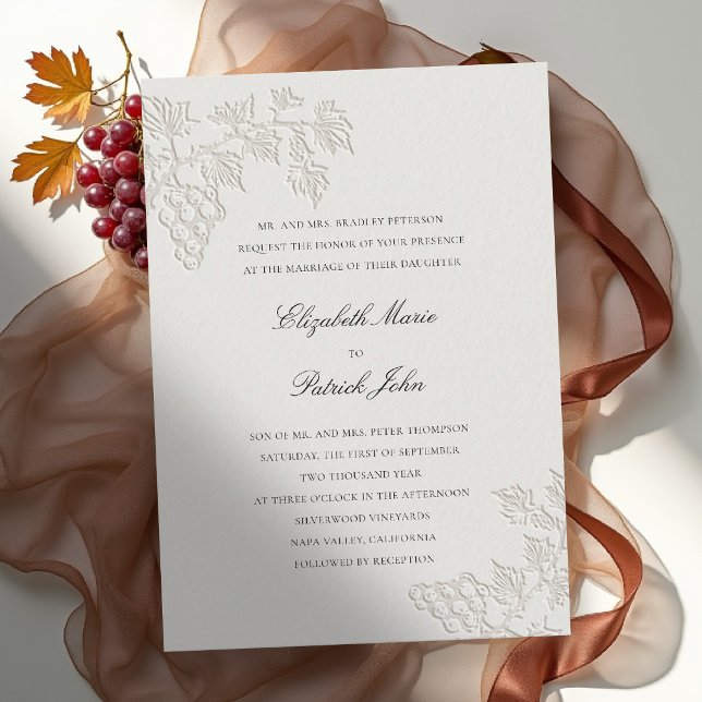 Convite Falla Vinícola Clássico Moderno Vinícola Bege Casa (fall vineyard wedding invitation grapevine winery formal modern classic black tie ecru faux embossed)