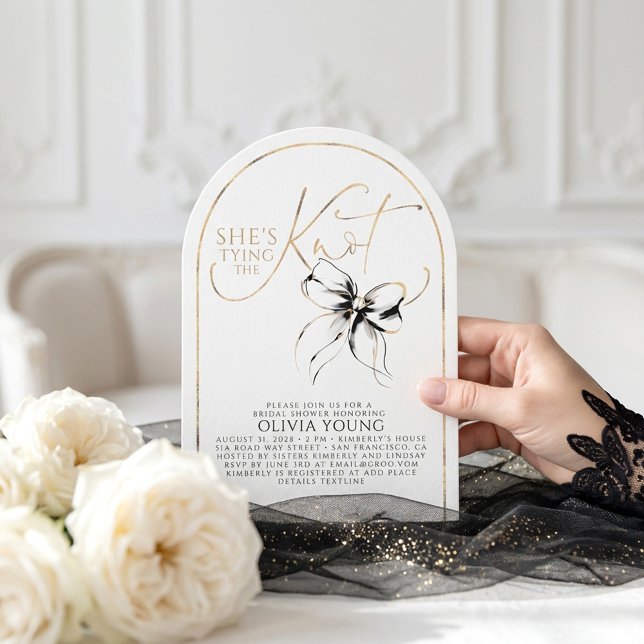 Convite Fancy Black Bow She's Tying The Knot Bridal Shower (She's Tying The Knot Bridal Shower Invitation)