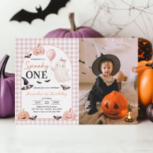Fantasminha de Halloween de um ano de idade Foto