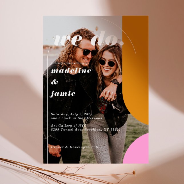 Convite Fazemos Foto De Abstrato Amarelo Cor-De-Rosa Moder (We Do Modern Pink Yellow Retro Abstract Photo Invitation)