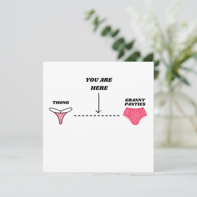 Convite Feliz Aniversário Engraçado para o Feliz Dia das M (Em pé/Frente)