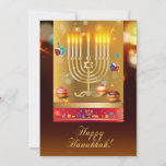 Convite Feliz Hanukkah Belo Natal Judaico Menorah<br><div class="desc">Feliz Hanukkah Belo Cartão de Convite para Férias Judaicas. Antecedentes judeus do Hanukkah com símbolos tradicionais do Chanukah - Dourado Menorah, Hanukkiah Candelabrum e velas, sonhos de madeira (rodando no topo), rosquinhas, estrela de David e padrão de papel de parede luminoso brilhante. Decoração do Festival Chanucá. Jerusalém, Israel. Convites e...</div>