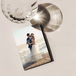 Convite Feliz Natal Casamento Snowfall Modern Beach Card<br><div class="desc">Feliz Natal Casamento Snowfall Modern Chic Card</div>