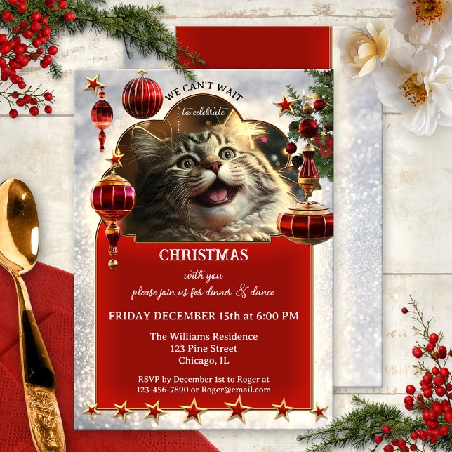 Convite Feliz Natal Festivo de Gato (A funny Christmas holiday invitation featuring an all exited kitty watching the ornaments and lights)
