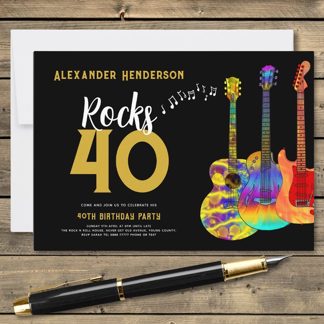 Convite Festa aniversário de 40 anos de Música Violão Roch (Rock and roll 40th birthday party black and gold invitation with name rock 40 and colorful guitars)