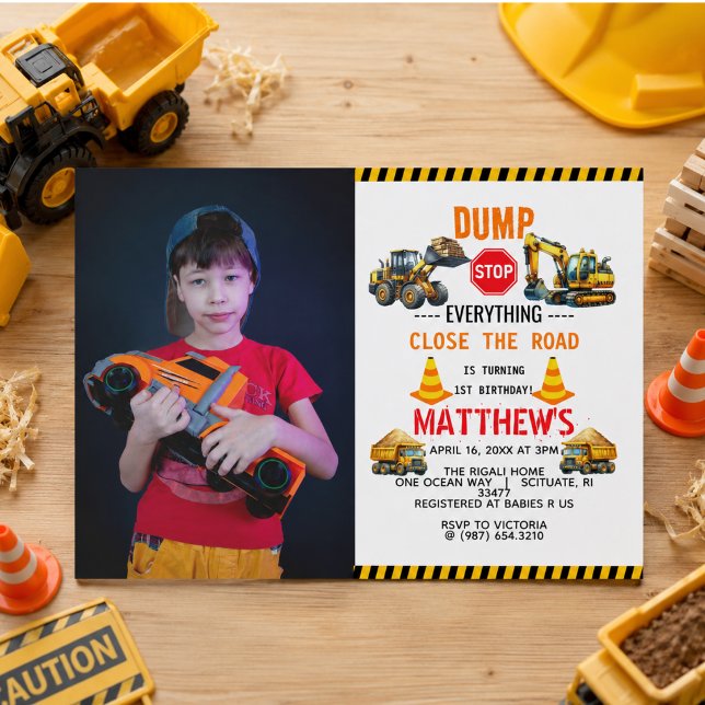 Convite Festa de 1º Aniversário do Caminhão de Construção (Construction Dump Truck 1st Birthday Party Invitation)