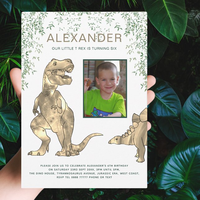 Convite Festa de 6 anos do Dinossauro (Dinosaur add photo 6th Birthday party invitation with T-Rex and Stegosaurus dino with jungle foliage)
