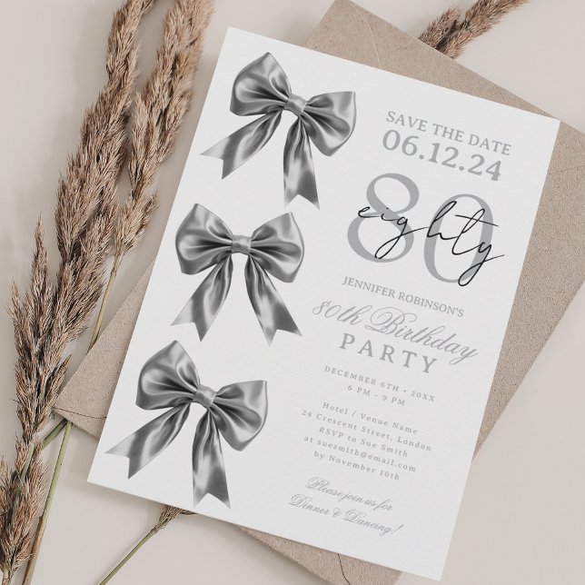 Convite Festa de 80 Anos de Idade Coquete Prata Salvar Dat (Silver Coquette Bow Save Date 80th Birthday Party Invitation)
