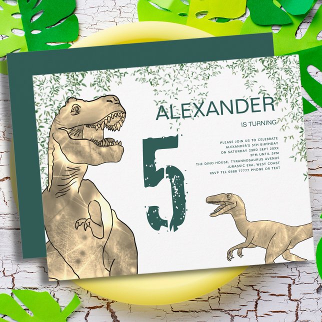 Convite Festa de aniversário 5 do dinossauro (Dinosaur 5th birthday party invitation with T-Rex and Velociraptor dino and green jungle foliage)
