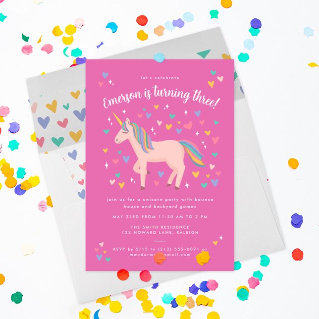 Convite Festa de aniversário bonito Pink Pastel Rainbow Un (blush pink unicorn with hearts and stars invites friends to a magical party on this hot pink invite)