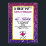 Convite Festa de aniversário de 40 anos com brilho brilhan<br><div class="desc">Um convite de aniversário de quarenta e fabuloso. O fundo composto por pedras cintilantes rosadas e roxas. Tendência e vibração feminina. Um retângulo com uma borda faux-gold-foil colocada sobre cima com o seu dentro de texto. 2 taças de vinho desenhados à mão com dentro de vinho rosa quente.</div>
