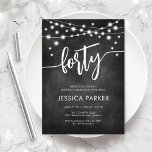 Convite Festa de aniversário de 40 anos Preto para Painéis<br><div class="desc">Convite de festas aniversário de 40 anos. Design preto e branco elegante com padrão de quadro. Cartão de convite moderno clássico com luzes de fada e fonte de script. Perfeito para uma comemoração de na moda 40 dias. Personalize com seus próprios detalhes. Pode ser personalizado para qualquer idade! Impressos convites...</div>