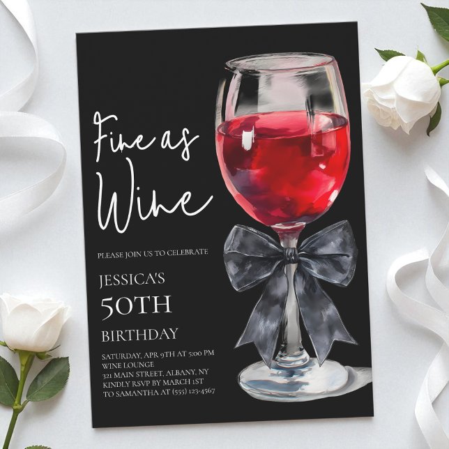 Convite Festa de Aniversário de 50 anos Chic Black Bow Fin (Chic Black Bow Fine as Wine 50th Birthday Party Invitation)