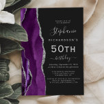Convite Festa de Aniversário de 50 anos Purple Silver Ágat<br><div class="desc">A borda esquerda deste convite de festa de aniversário moderno e elegante apresenta uma borda de ágata em aquarela roxa aparada com brilho falso de prata. O texto personalizável combina escrita à mão em cinza prateado, fontes copperplate e itálico em um fundo preto ardósia. O verso apresenta um design correspondente...</div>