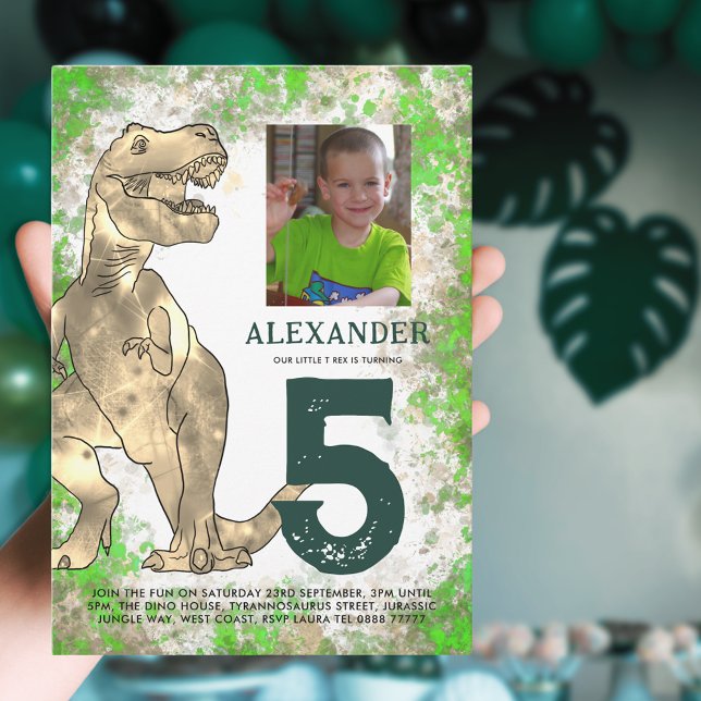 Convite Festa de aniversário de 5 de Dinossauro T-Rex (T-Rex dinosaur 5th birthday party invitation with phot template & watercolor splash Jurassic jungle)