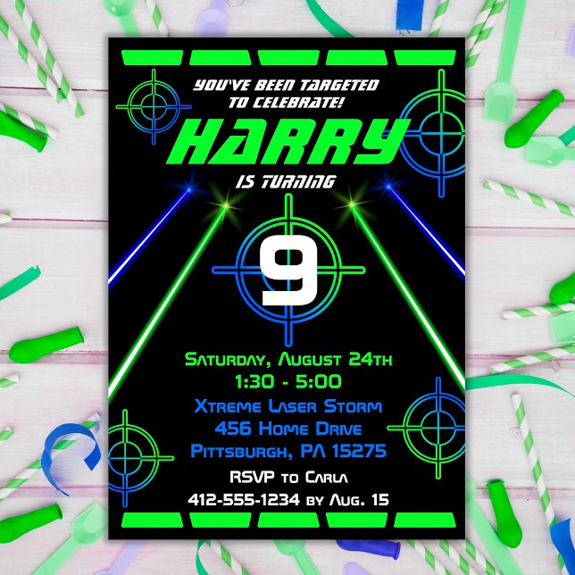 Convite Festa de aniversário de feixes verdes e azuis da e (Criador carregado)