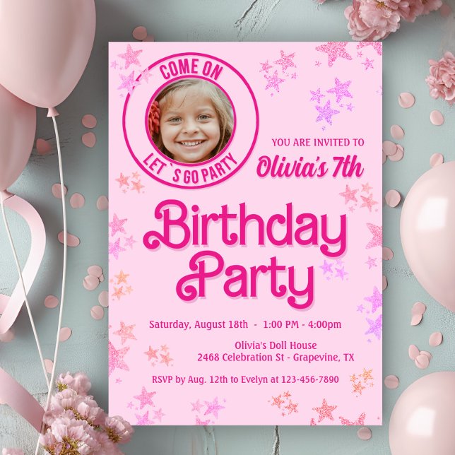 Convite Festa de aniversário de Fotografia da Boneca de Mo (Cute pink doll birthday party invitation with a place for a photo. This is an any age invitation.)