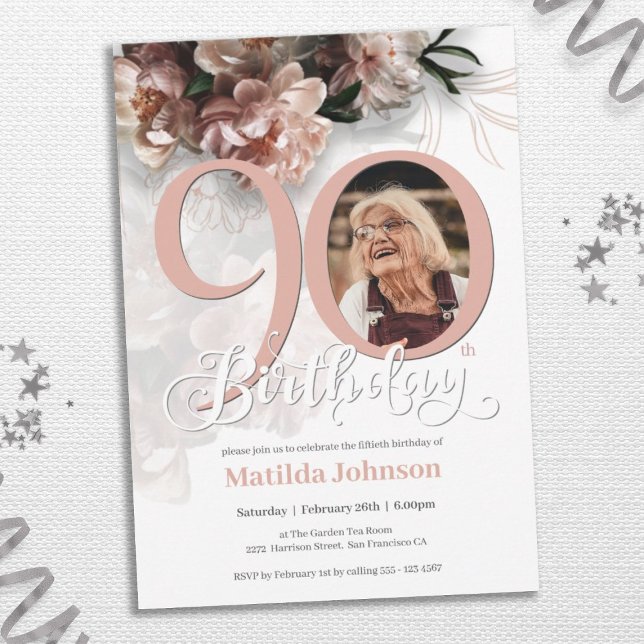 Convite Festa de aniversário de Fotografia Personalizada F (90th Birthday White Pink Lush Floral Custom Photo Invitation)