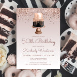 Convite Festa de aniversário Glitter Dourado Glitter Cake<br><div class="desc">Este convite de 50 anos da moda apresenta um bolo cor-de-rosa pincelado e chocolate pingando com folha de ouro rosa num brilho brilhante faux glitter e ombre fundo. As palavras "50º Aniversário" e o nome do convidado de honra aparecem em um roteiro casual rosa escuro, com o resto do texto...</div>
