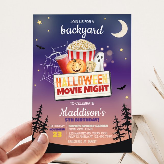 Convite Festa de aniversário Noturna do Filme Halloween (Outdoor Backyard Halloween Movie Night Party Invitation )