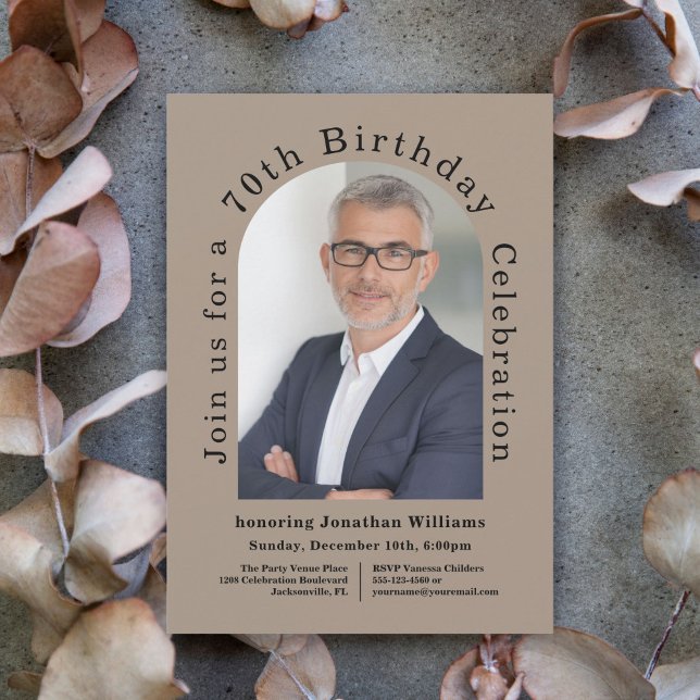 Convite Festa de aniversário Simples de 70 de Arch de Foto (Celebrate 70 in style with this attractive arch photo birthday invite available in print or digital!)