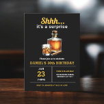Convite Festa de aniversário Surpresa de 30 de Uísque de C<br><div class="desc">Levante um copo para celebrar ao estilo com este Convite de aniversário de Whiskey Bourbon Adulto. Com uma design russa, mas sofisticada, inspirada em rótulos clássicos de uísque, este convite é perfeito para entusiastas de bons espíritos. Com uma tipografia ousada e tons ricos e terríveis, ele define o clima para...</div>