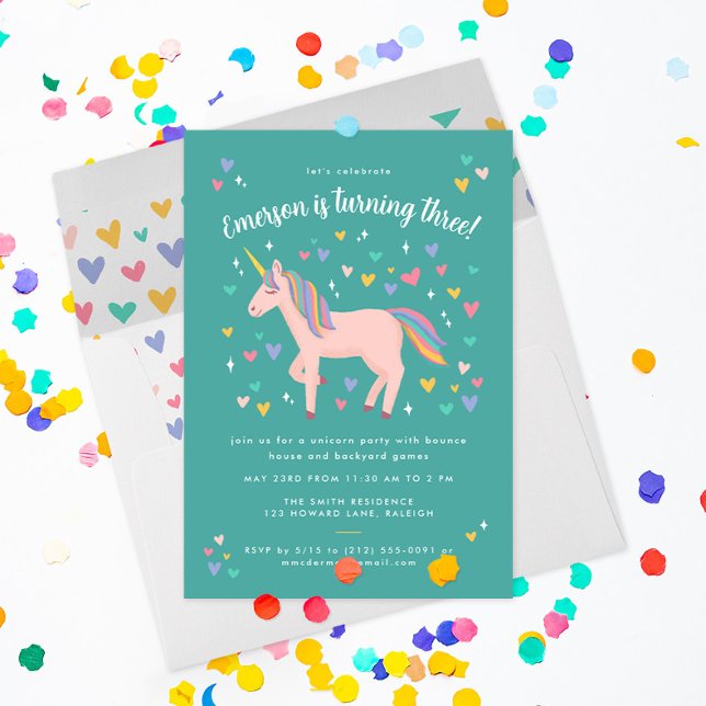 Convite Festa de aniversário Teal Verde Pastel Rainbow Uni (teal green invite with pretty pink unicorn with hearts and stars invites friends to a magical party)