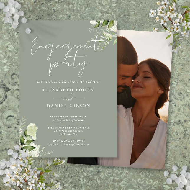 Convite Festa de Compromisso de Fotografia com Rótulo Verd (Floral Sage Green Script Photo Engagement Party Invitation)