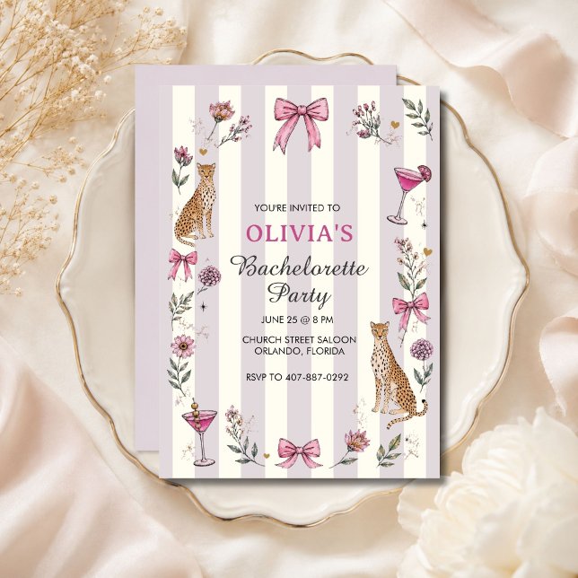 Convite Festa de Despedida de Solteira Lavanda Coquete Che (Lavender Coquette Cheetah Bachelorette Party Invitation)