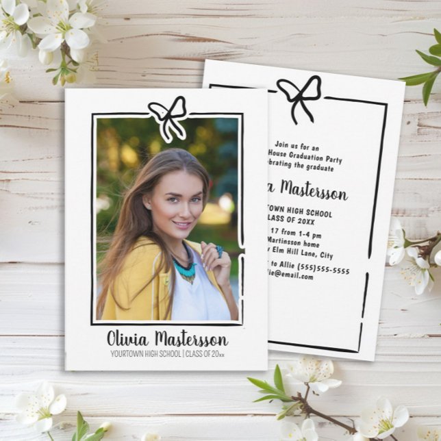 Convite Festa de formatura Aberta de Fotografia de Quadro  (Cute line art bow graduation open house/graduation party photo invitation)