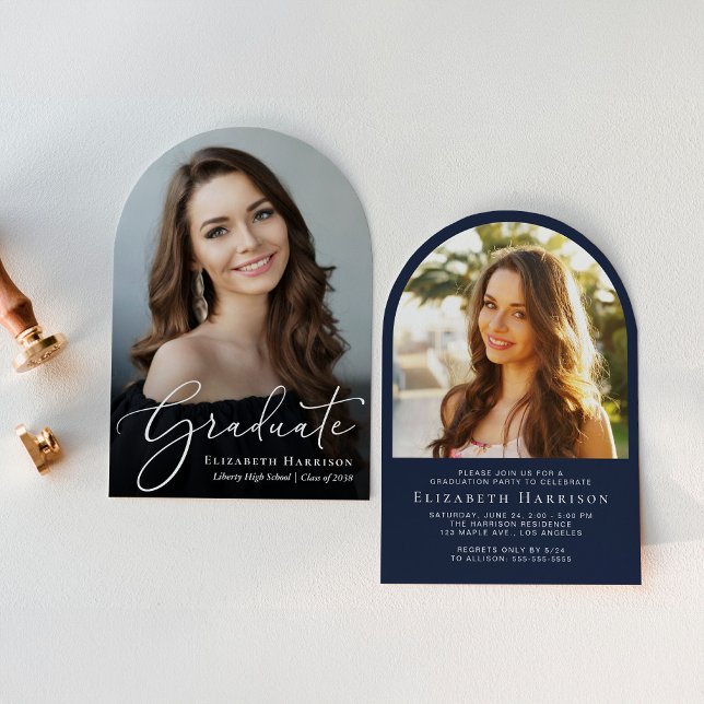 Convite Festa de formatura Azul de Fotografia do Arch de S (An elegant arch-shaped photo graduation party invitation to celebrate the graduate's achievements)