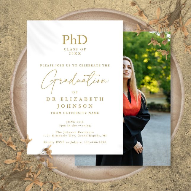 Convite Festa de Formatura com Foto de Doutorado em Rótulo (Gold Script PhD Degree Photo Graduation Party Invitation)